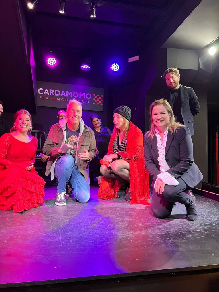 Lucía Galán de los Pimpinela, en el escenario de Cardamomo Flamenco Madrid