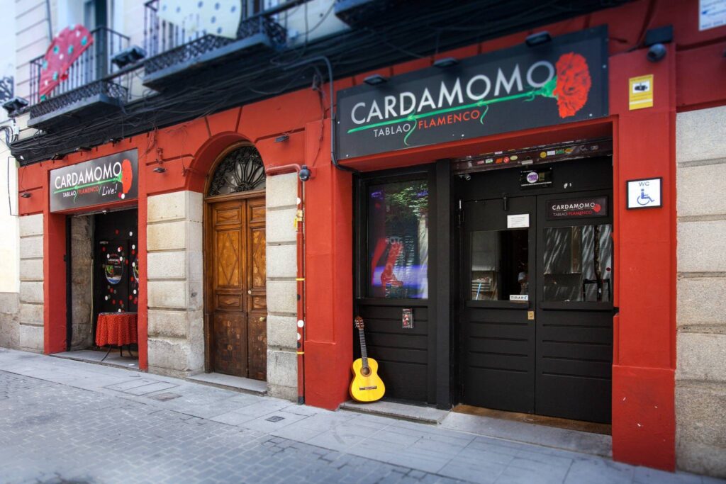 Fachada del Tablao Flamenco Cardamomo Flamenco Madrid en la Calle Echegaray de Madrid.