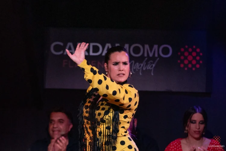 Clara Gutierrez en el escenario de Cardamomo Flamenco Madrid